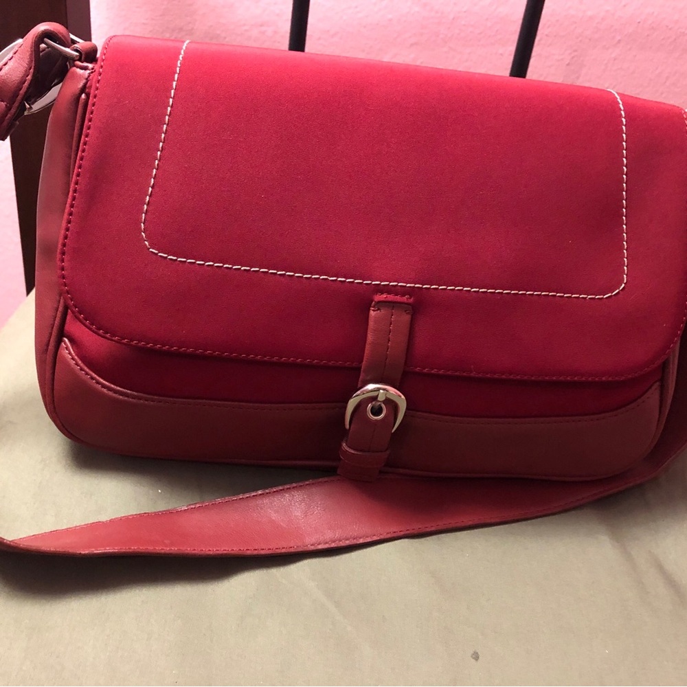 Elegant Red Women's Shoulder Bag